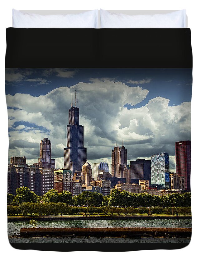 Outdoors Duvet Cover featuring the photograph Cityscape of downtown Chicago by Randall Nyhof