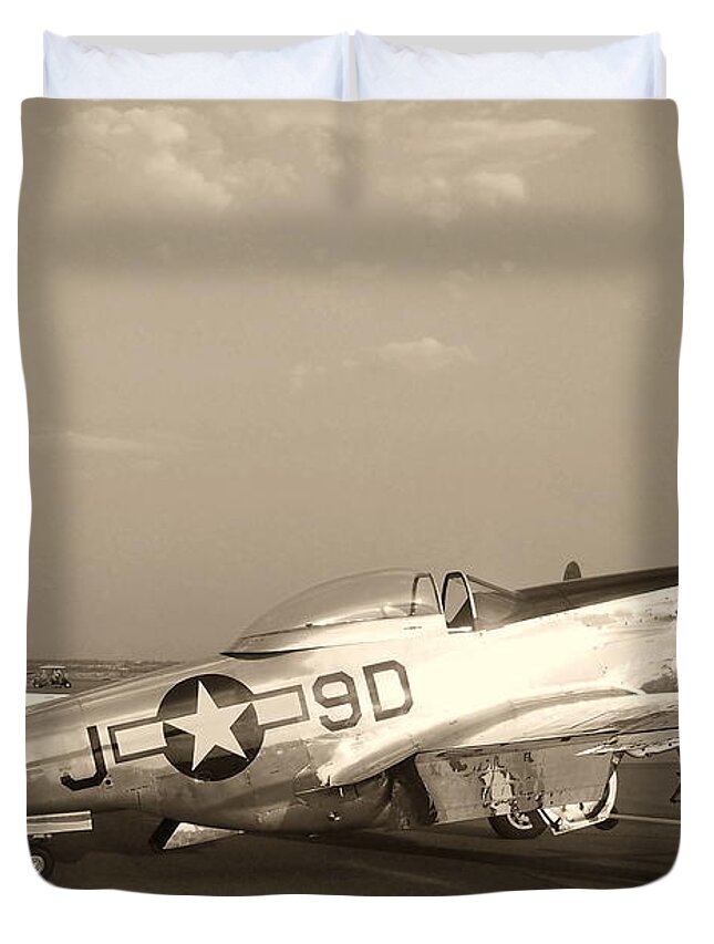 Aircraft Duvet Cover featuring the photograph Classic P-51 Mustang Fighter Plane by Amy McDaniel
