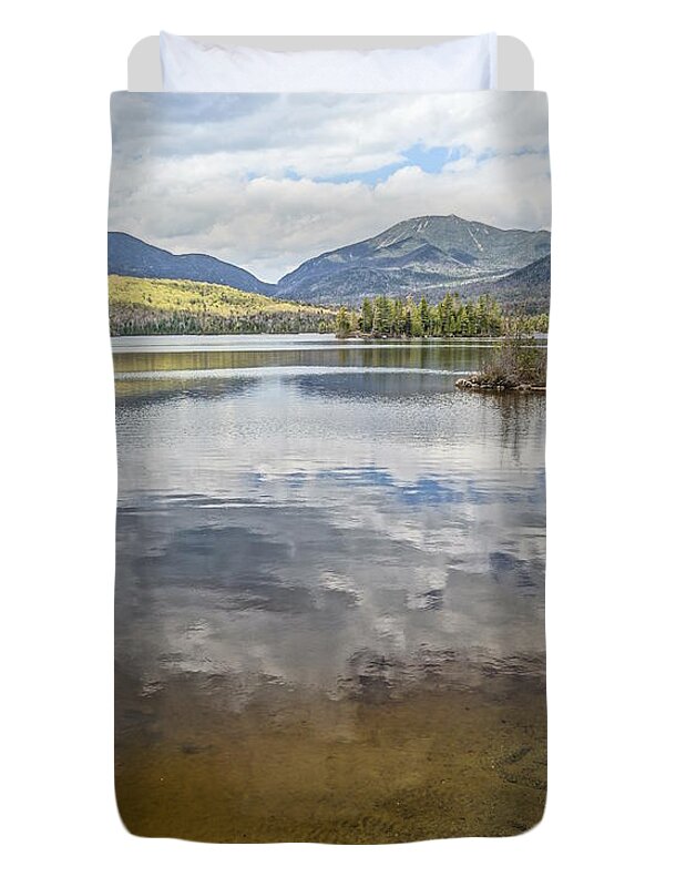 Lakes Duvet Cover featuring the photograph Elk Lake #3 by Jeffery L Bowers