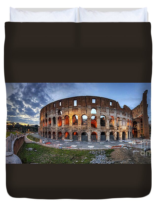 Yhun Suarez Duvet Cover featuring the photograph Colosseo Panorama by Yhun Suarez