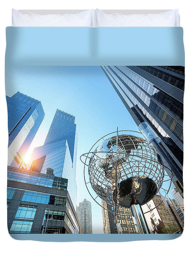 Tranquility Duvet Cover featuring the photograph Columbus Circle, Time Warner Center by Sylvain Sonnet