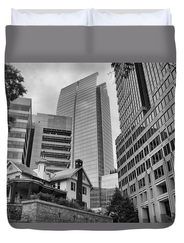 Atlanta Duvet Cover featuring the photograph Contrasting Southern Architecture by Douglas Barnard