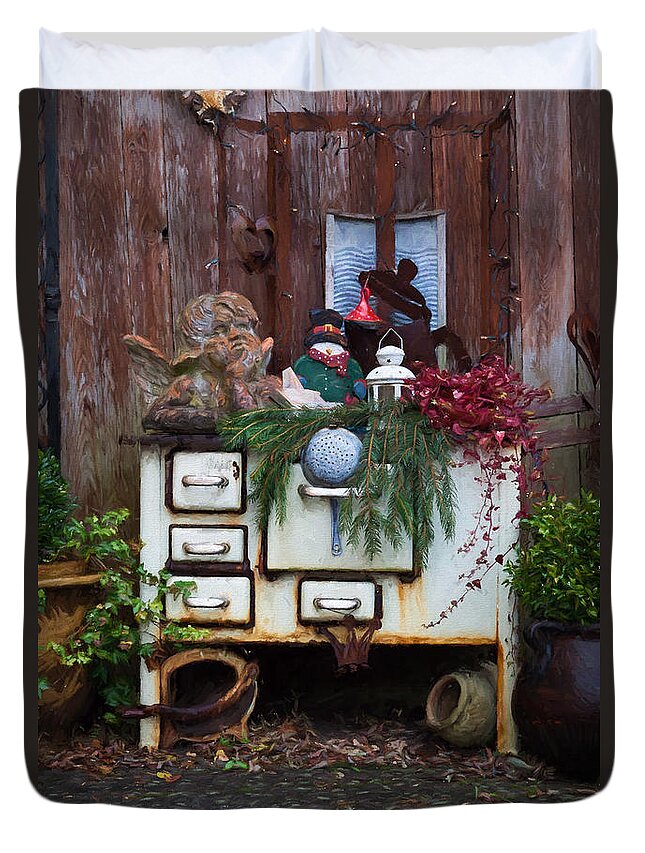 Garden Duvet Cover featuring the photograph Courtyard Decor by Shirley Radabaugh