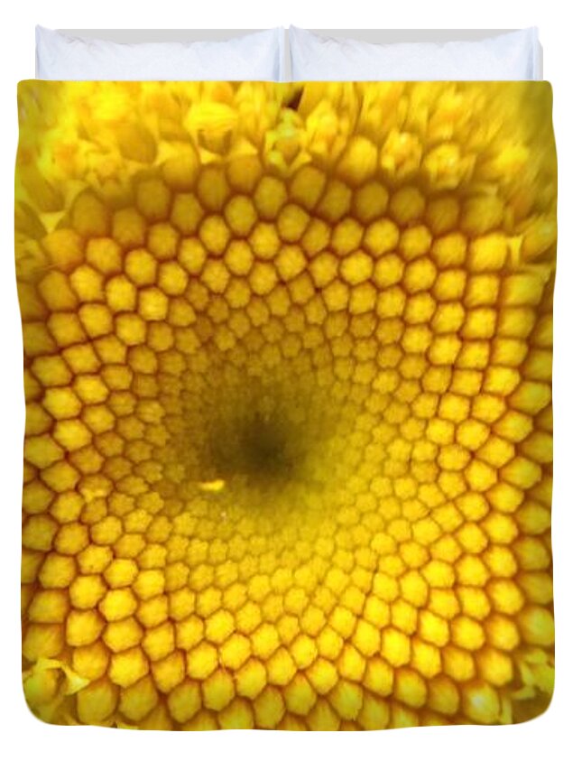 Daisy Flower Duvet Cover featuring the photograph Dashing Daisy Macro by Peggy Franz