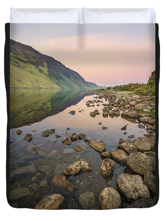 Wasdale Duvet Cover featuring the photograph Dawn Of Evening by Evelina Kremsdorf