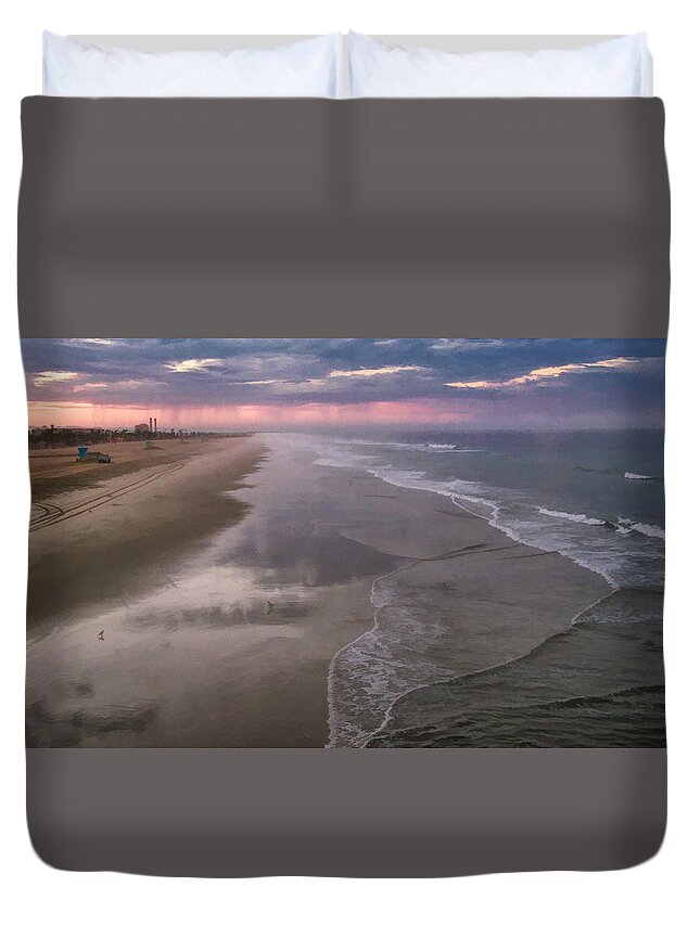 Beach Duvet Cover featuring the photograph Daybreak by Tammy Espino