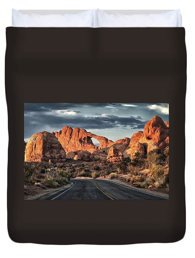 Utah Duvet Cover featuring the photograph Desert Sundown by Robert Fawcett