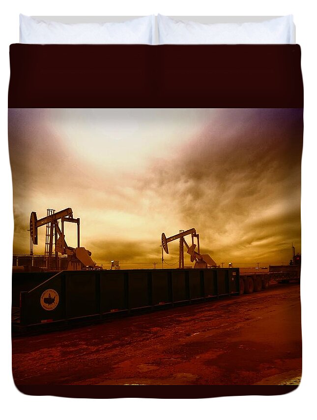 Oil Duvet Cover featuring the photograph Dropping A Tank by Jeff Swan