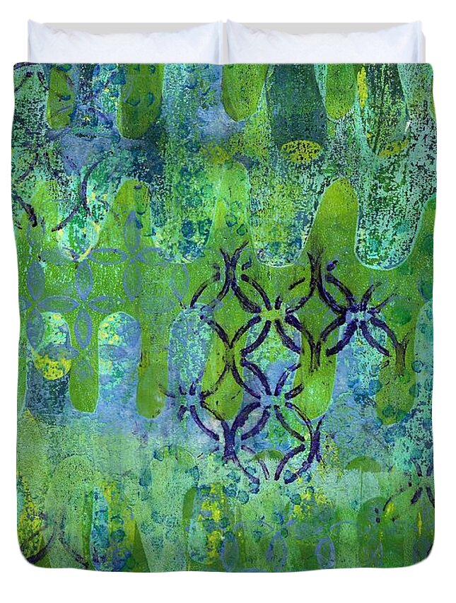 Mixed Media Duvet Cover featuring the mixed media Dynamic 1 by Lisa Noneman