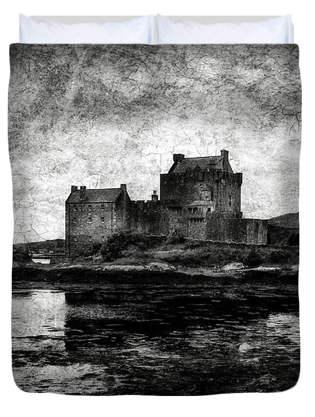 Eilean Duvet Cover featuring the photograph Eilean Donan castle in Scotland BW by RicardMN Photography