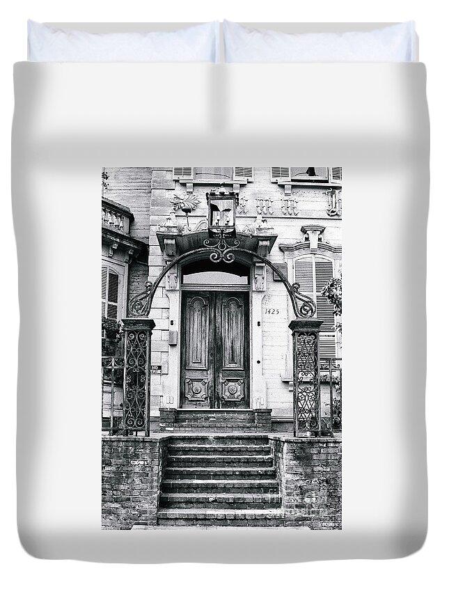 Architecture Duvet Cover featuring the photograph Elegance Past by Rory Siegel