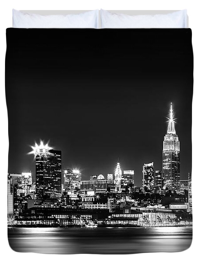 New York City Skyline Duvet Cover featuring the photograph Empire State At Night - BW by Az Jackson