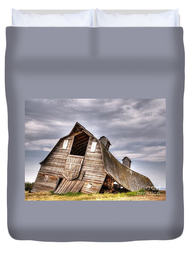 Barn Duvet Cover featuring the photograph End of an Era 4 by Vivian Christopher