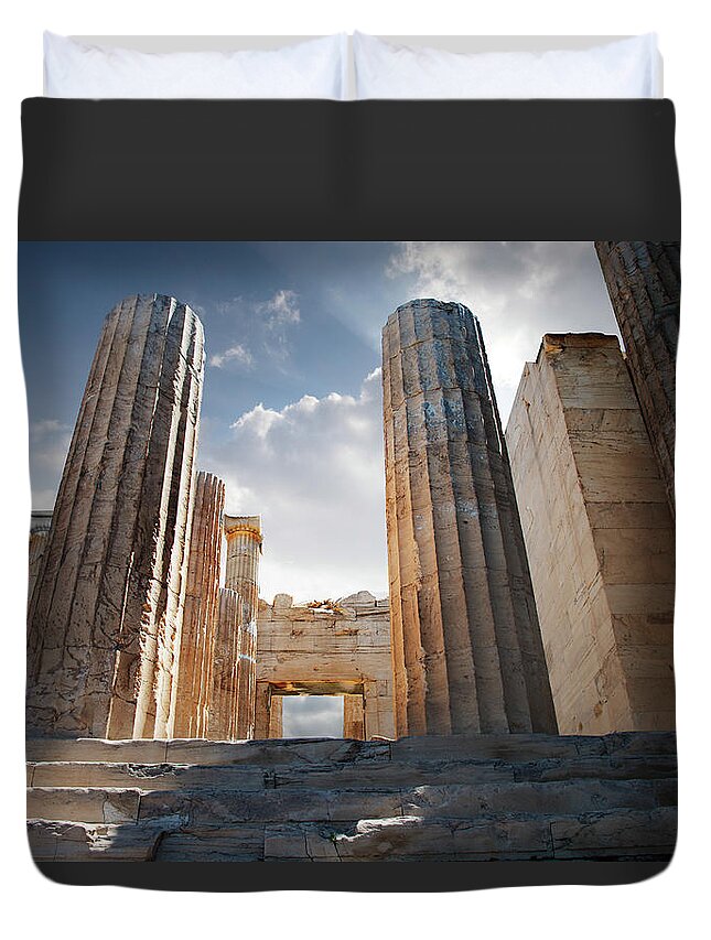 Tranquility Duvet Cover featuring the photograph Entryway Into The Acropolis by Ed Freeman