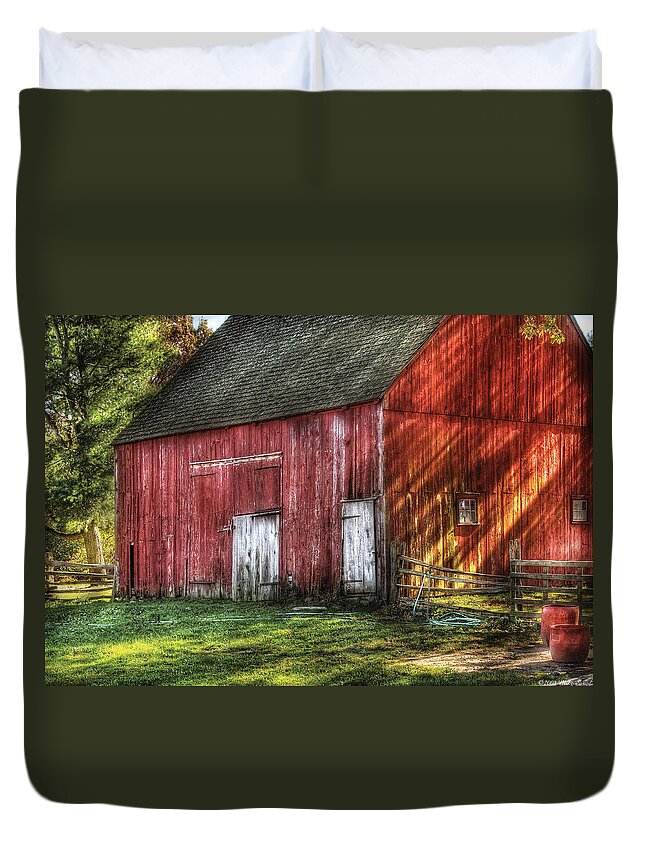Savad Duvet Cover featuring the photograph Farm - Barn - The old red barn by Mike Savad