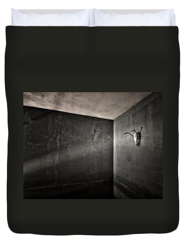 Life Duvet Cover featuring the photograph Finem Vitae by Mark Fuller