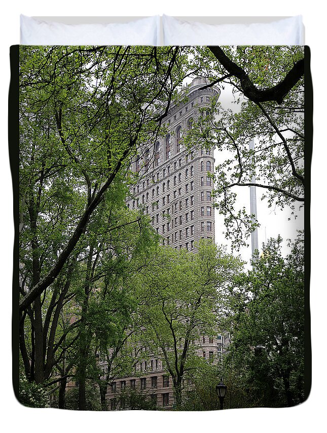Flatiron Building Duvet Cover featuring the photograph Flatiron Building 3 by Andrew Fare