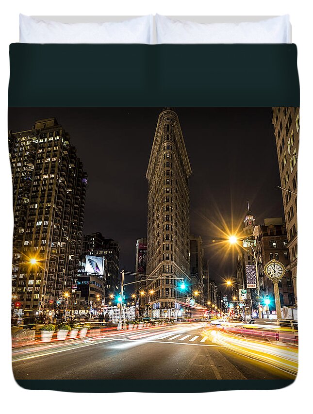 Usa Duvet Cover featuring the photograph Flatiron Building at Night by David Morefield