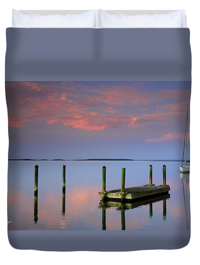 Beaufort County Duvet Cover featuring the photograph Floating Docks by Phill Doherty