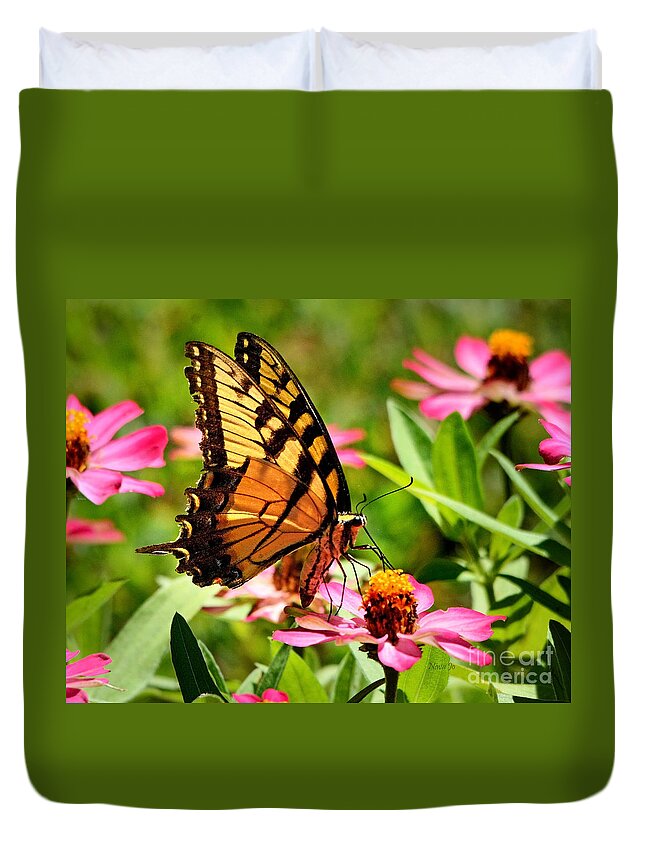 Nature Duvet Cover featuring the photograph Flower With Wings by Nava Thompson