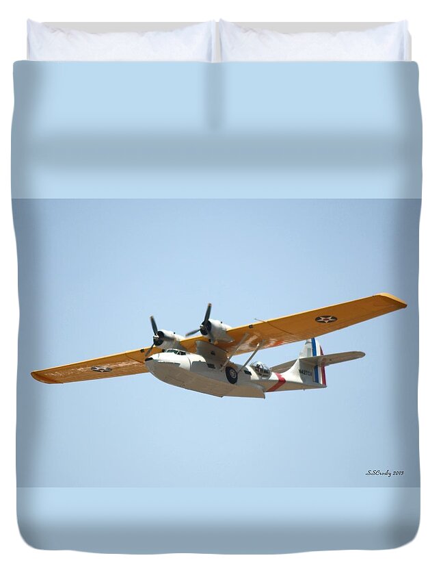 Pby Duvet Cover featuring the photograph Flying Catalina by Susan Stevens Crosby