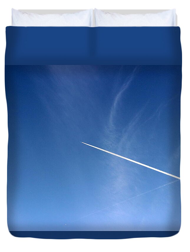 Flying High Duvet Cover featuring the photograph Flying High by Beth Vincent