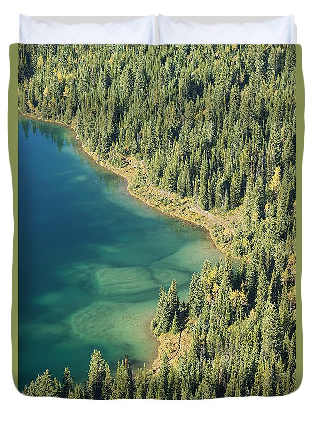 Feb0514 Duvet Cover featuring the photograph Forest And Cerulean Lake At Mt by Kevin Schafer