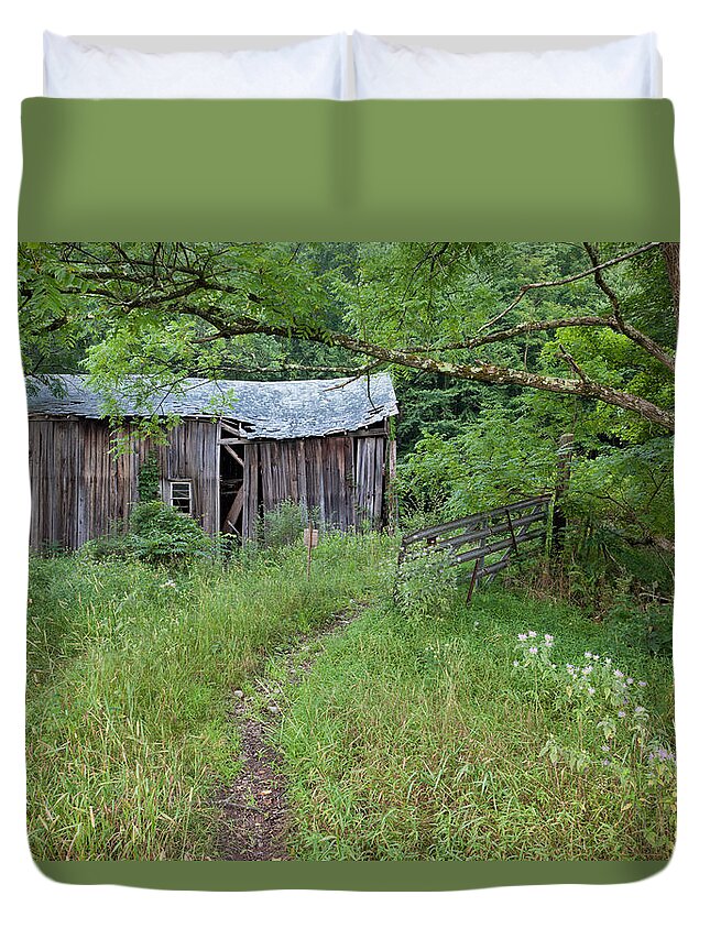 Barn Duvet Cover featuring the photograph Forsaken Farm by Denise Bush