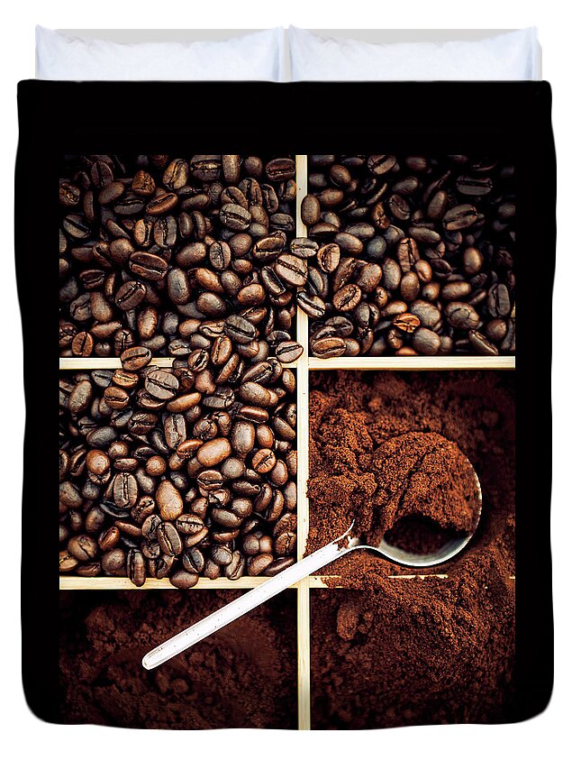 Roasted Duvet Cover featuring the photograph Fresh Coffee by Chang