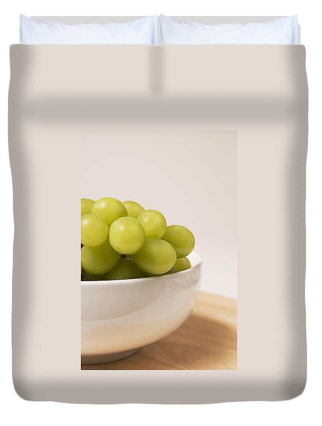 Science Duvet Cover featuring the photograph Fresh Fruit, Green Grapes by Science Source