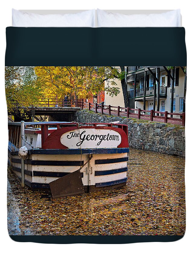 Barge Duvet Cover featuring the photograph Georgetown Barge by Jerry Fornarotto