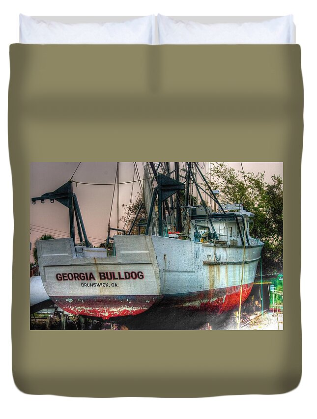  Boats Art Duvet Cover featuring the photograph Georgia Bulldog by Dennis Baswell