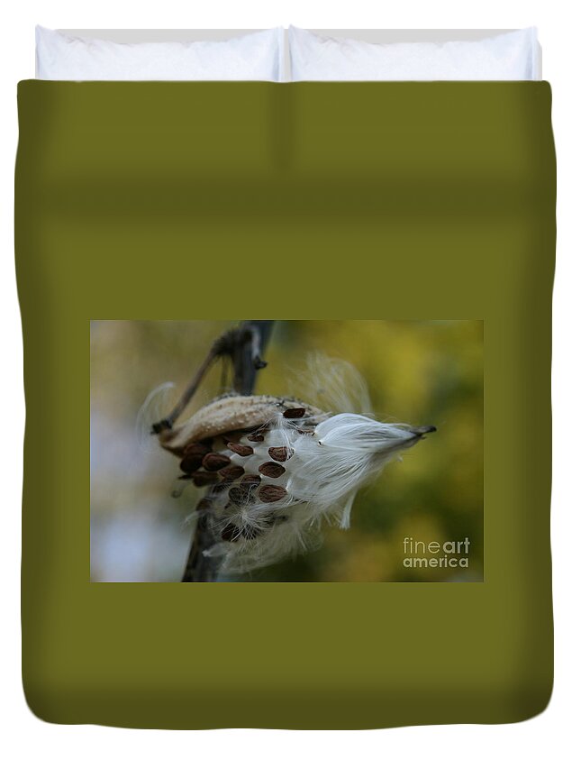 Milkweed Pod Duvet Cover featuring the photograph Getting Ready for Flight No.3 by Neal Eslinger
