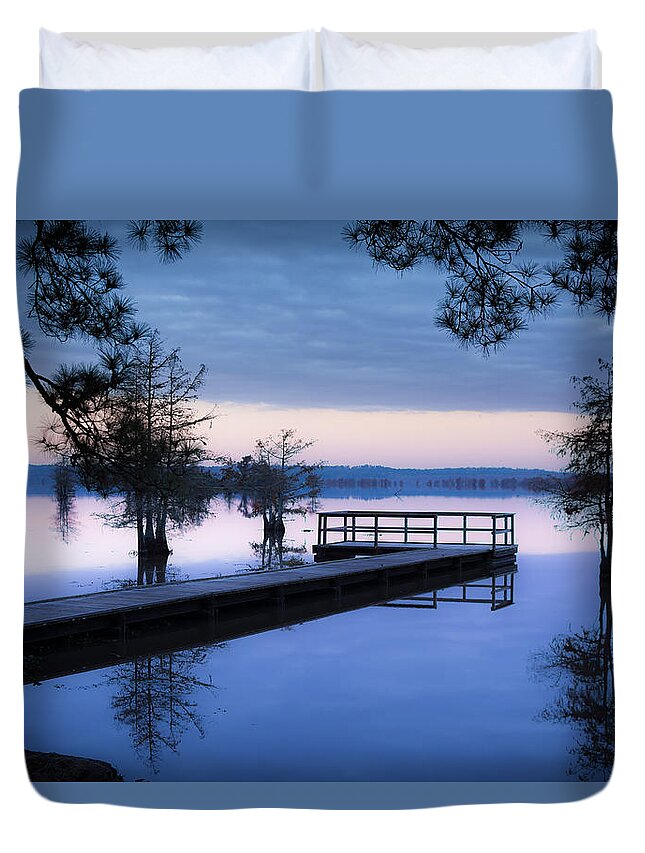Steinhagen Reservoir Duvet Cover featuring the photograph Good Morning for FIshing by David Morefield