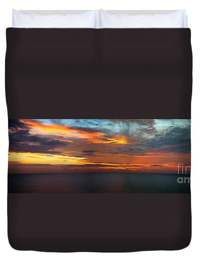 Sunrise Duvet Cover featuring the photograph Good Morning Panama by Bob Hislop