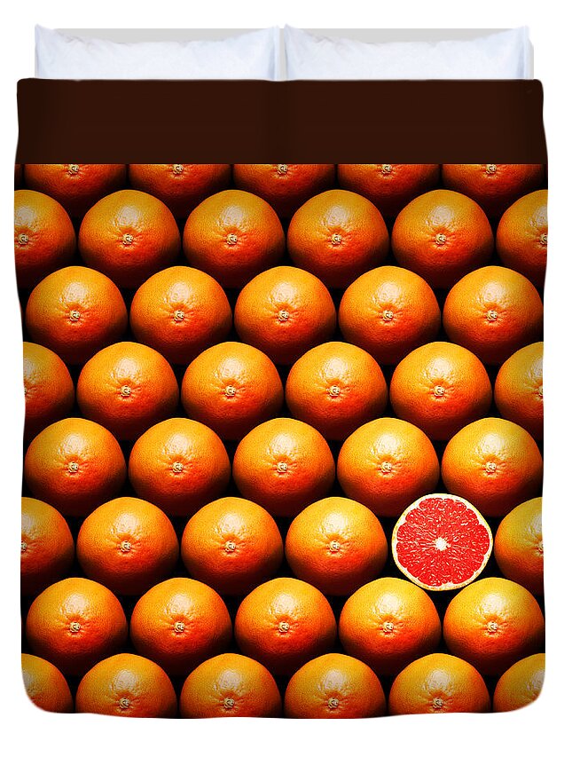 Grapefruit Duvet Cover featuring the photograph Grapefruit slice between group by Johan Swanepoel