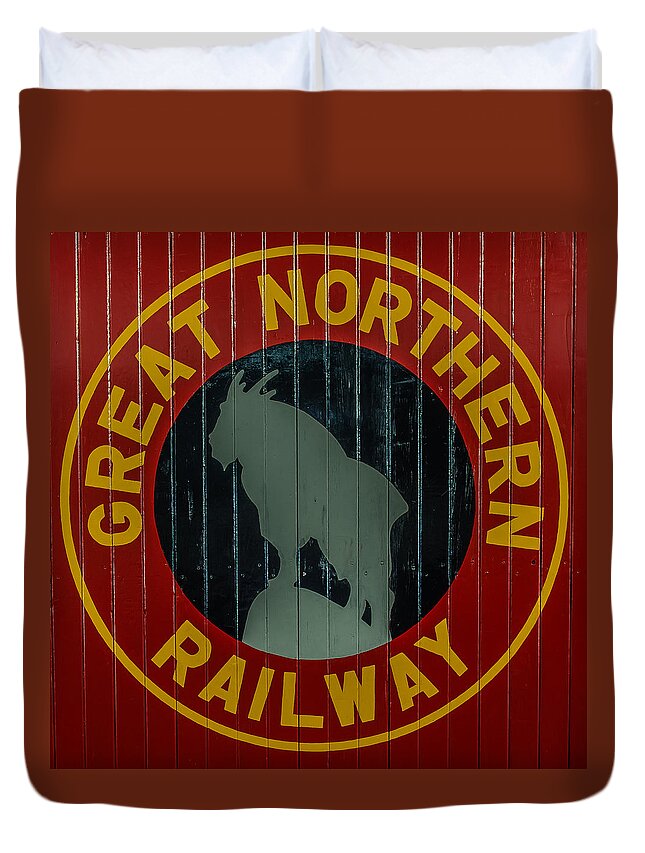 Red Duvet Cover featuring the photograph Great Northern Railway by Paul Freidlund
