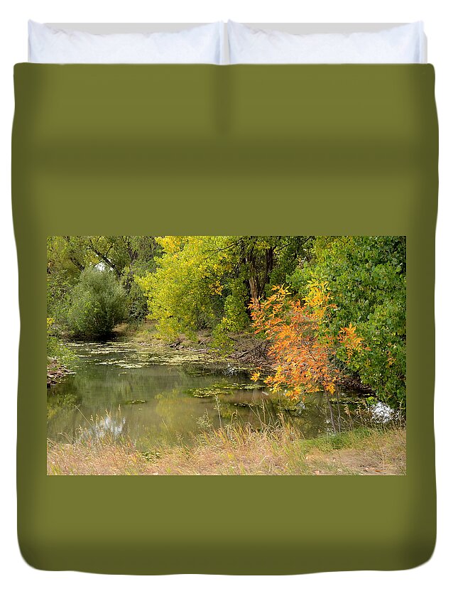 Dakota Duvet Cover featuring the photograph Green Ash in Autumn Foliage by Greni Graph