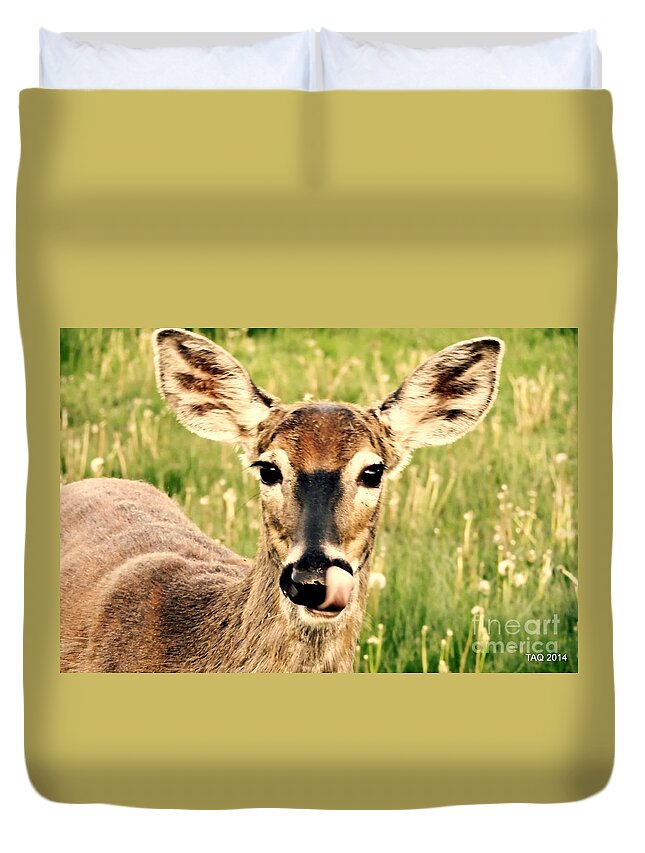 Deer Duvet Cover featuring the photograph Happy by Tami Quigley