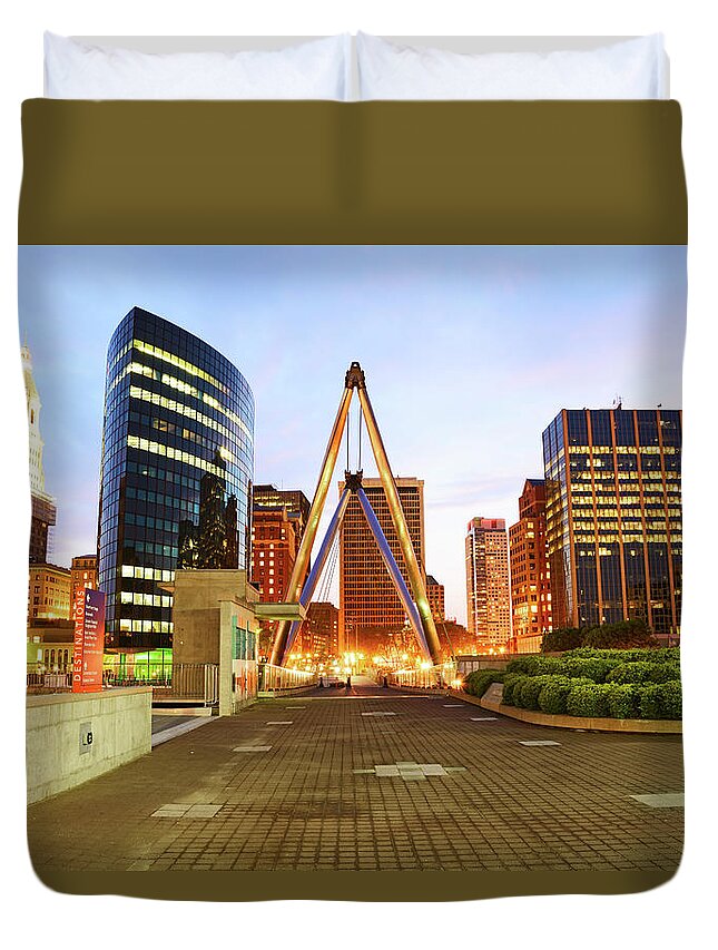 Outdoors Duvet Cover featuring the photograph Hartford Ct At Dusk by Chbd