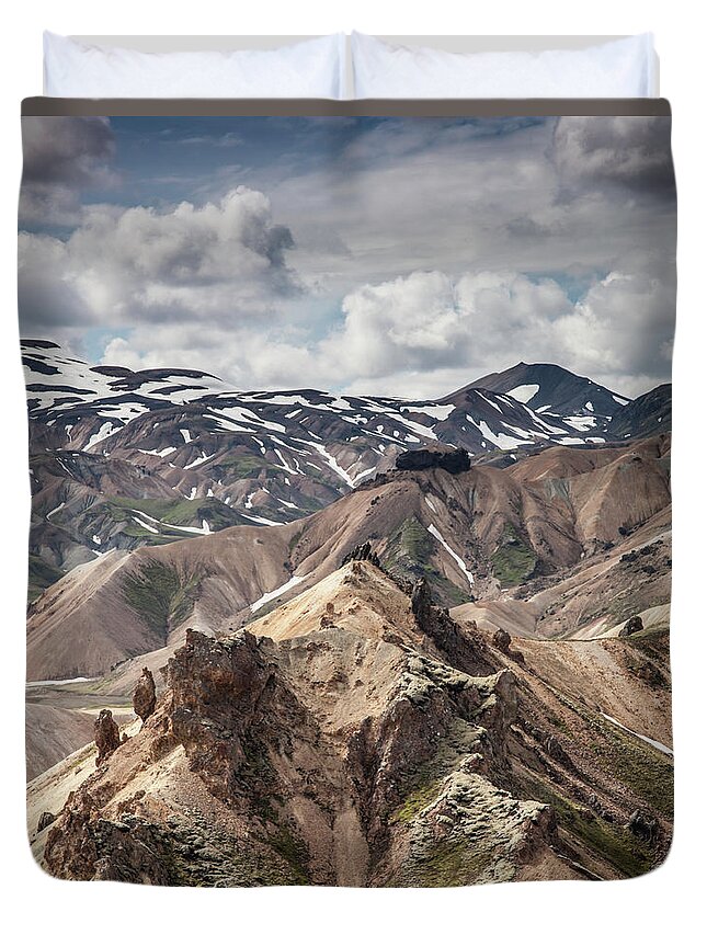 South Central Iceland Duvet Cover featuring the photograph Hattur by Johann S. Karlsson