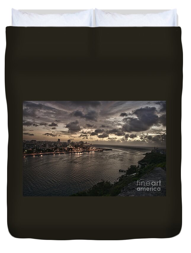 Havana Bay Duvet Cover featuring the photograph Havana Sunset by Jose Rey