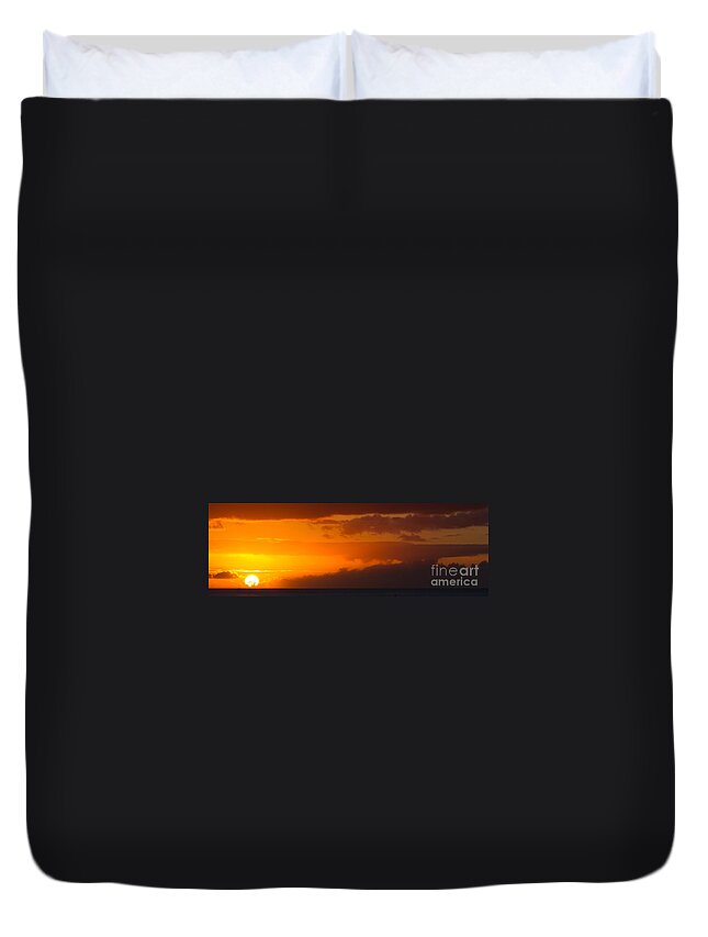 Hawaii Duvet Cover featuring the photograph Hawaiian Sunset by Anthony Michael Bonafede