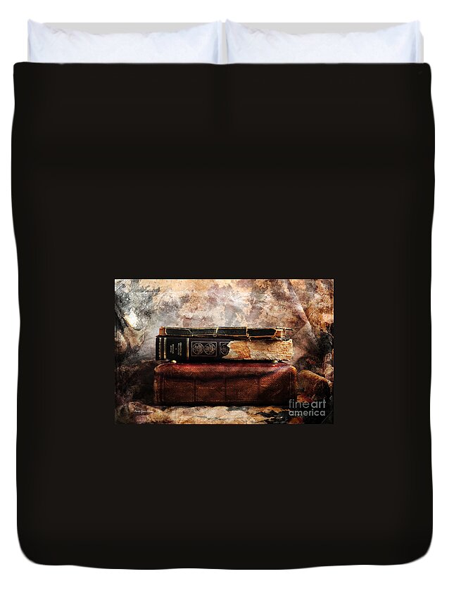 Books Duvet Cover featuring the photograph Heritage by Randi Grace Nilsberg