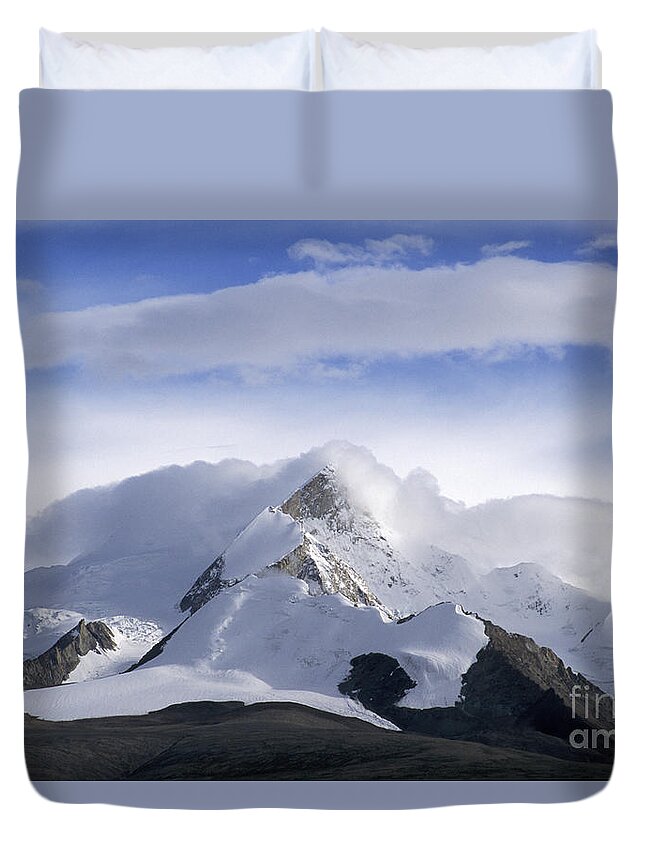 Landscape Duvet Cover featuring the photograph Himalayan Peak - Tibet by Craig Lovell