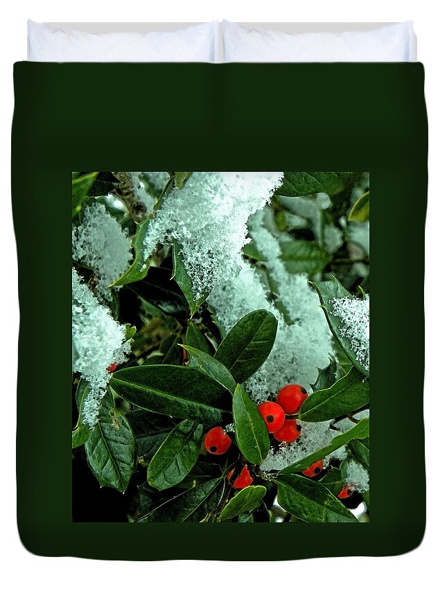 Holly Duvet Cover featuring the photograph Holly And Snow by Sandi OReilly