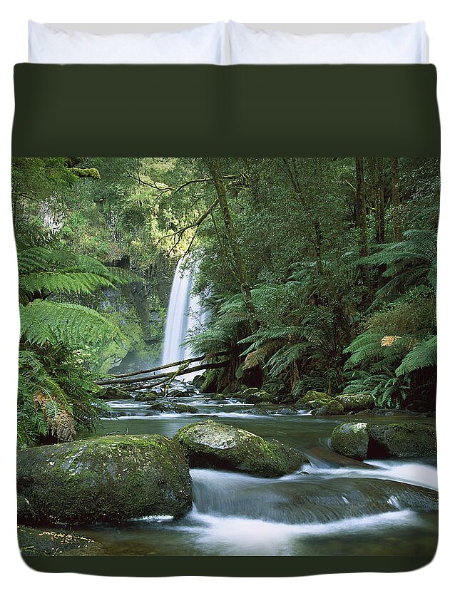 Feb0514 Duvet Cover featuring the photograph Hopetoun Falls In The Rainforest by Konrad Wothe