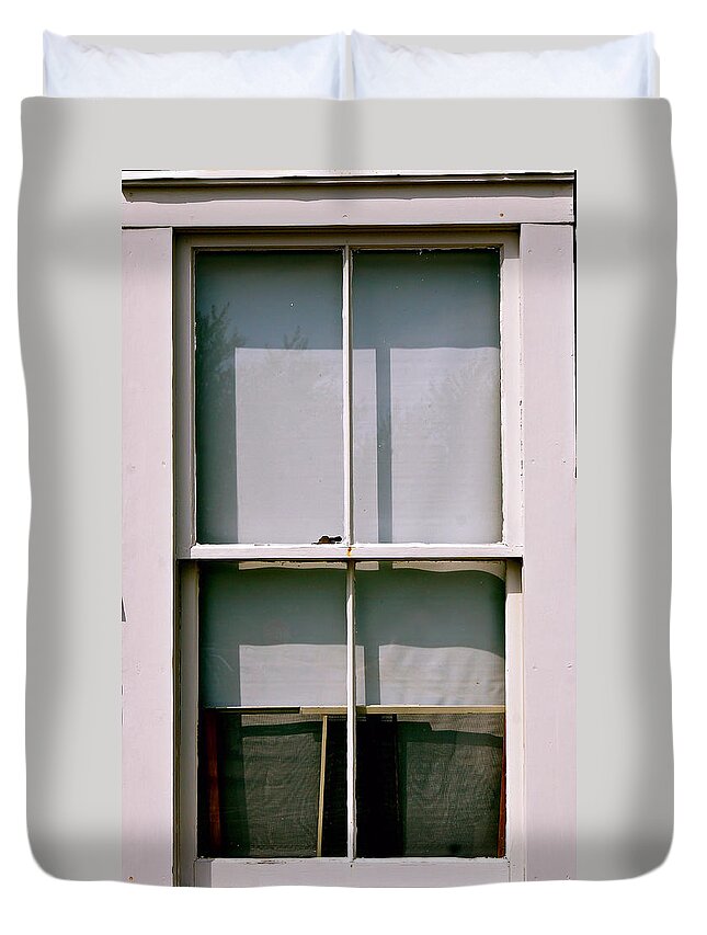 Windows Duvet Cover featuring the photograph Hopper Was Here by Ira Shander