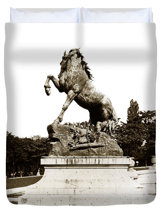 In Front Of The Palace Trocadero Duvet Cover featuring the photograph Horse sculpture Trocadero Paris France 1900 Historical Photos by Monterey County Historical Society