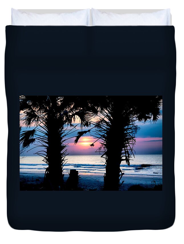 Ocean Duvet Cover featuring the photograph Hunting Island Sunrise by Lynne Jenkins